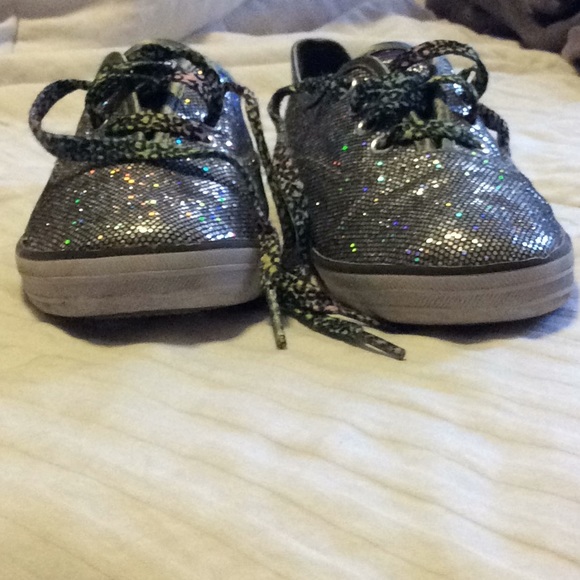 Bob’s Girls, sparkle, sneakers, size 2.5. - Picture 3 of 8